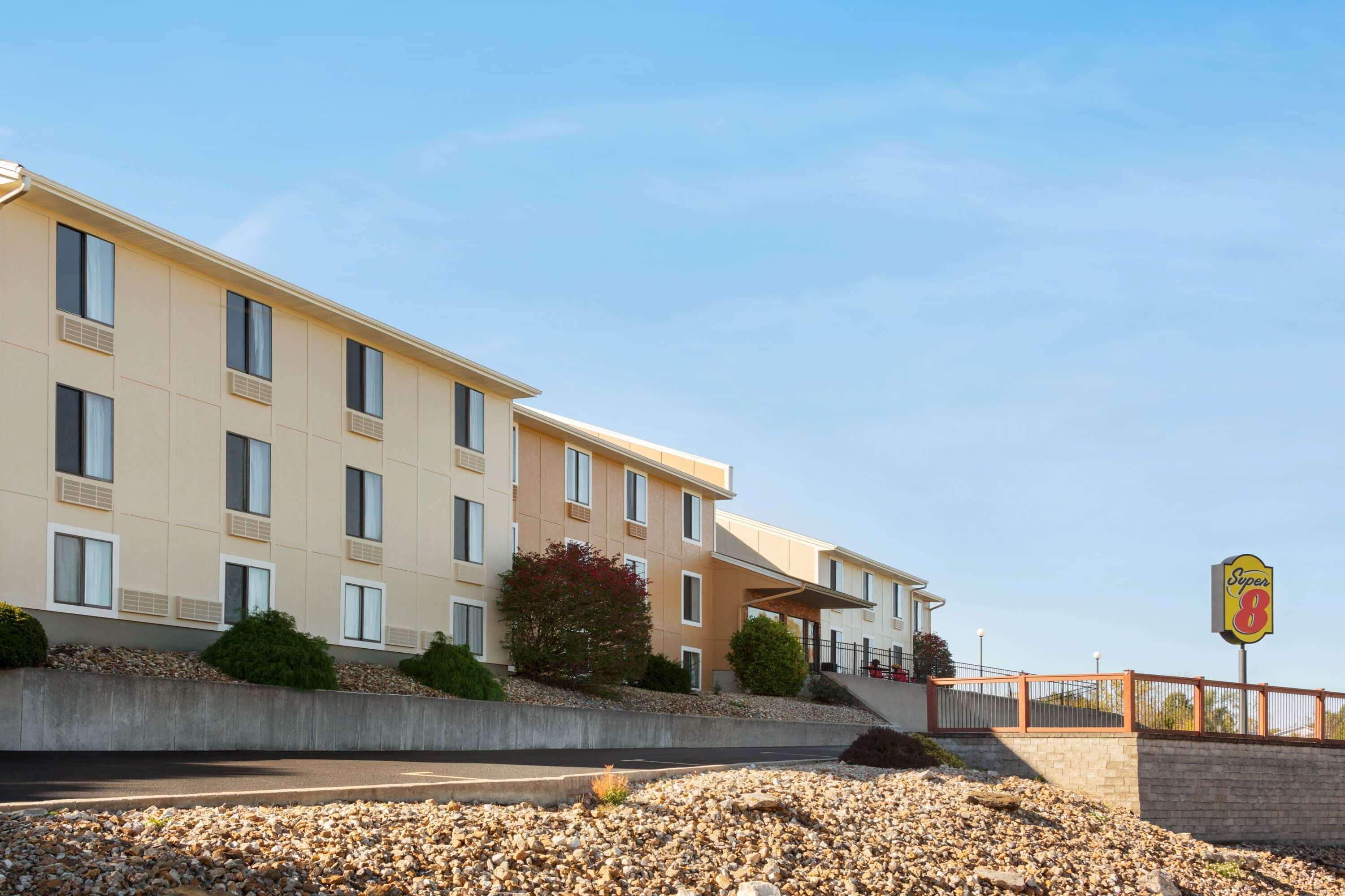 Super 8 By Wyndham Hannibal Exterior photo
