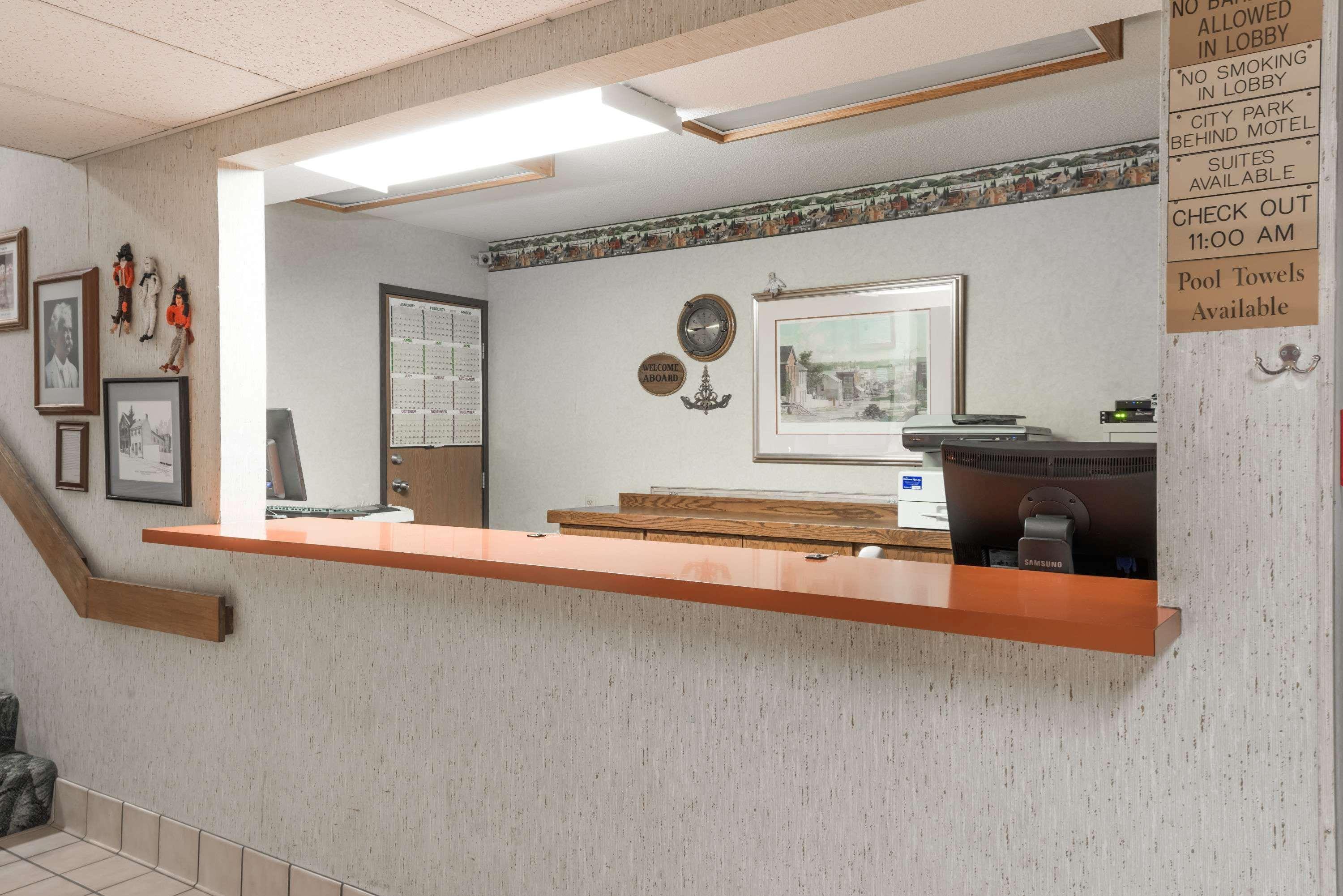 Super 8 By Wyndham Hannibal Exterior photo